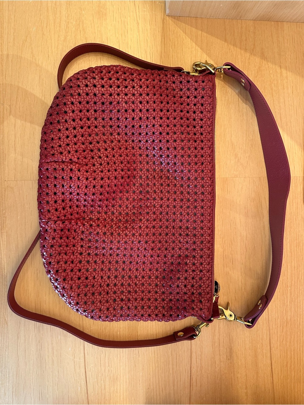 Clare V. Plummy Rattan Moyen Messenger - Picture 3 of 4